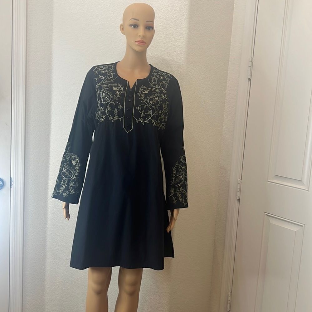East Essence Size Large Tunic Top Black Gold Embroidered 3/4 Bell Sleeve